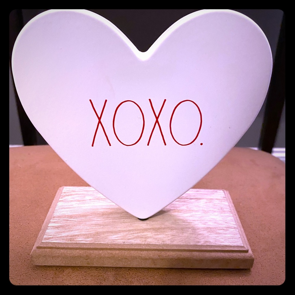 BNWT Rae Dunn Galvanized Metal Heart Sign